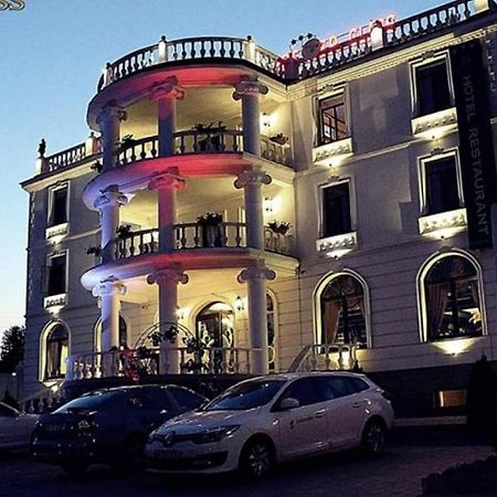 Hotel Premier Class Valea Lupului  外观 照片