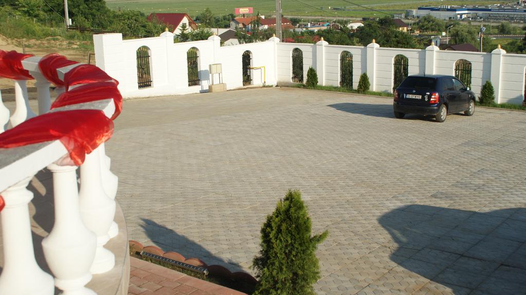 Hotel Premier Class Valea Lupului  外观 照片