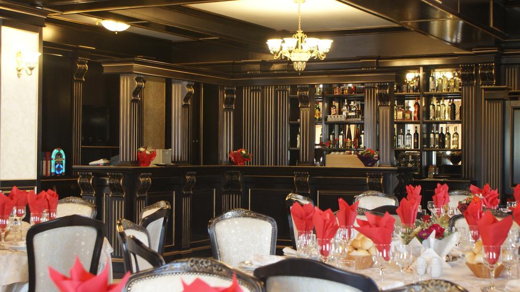 Hotel Premier Class Valea Lupului  外观 照片