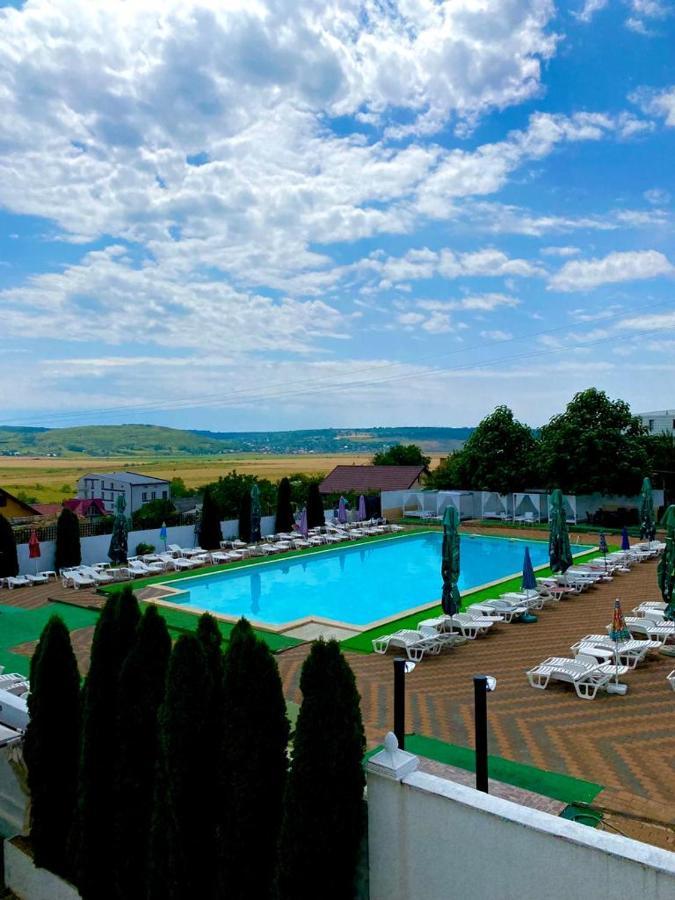 Hotel Premier Class Valea Lupului  外观 照片