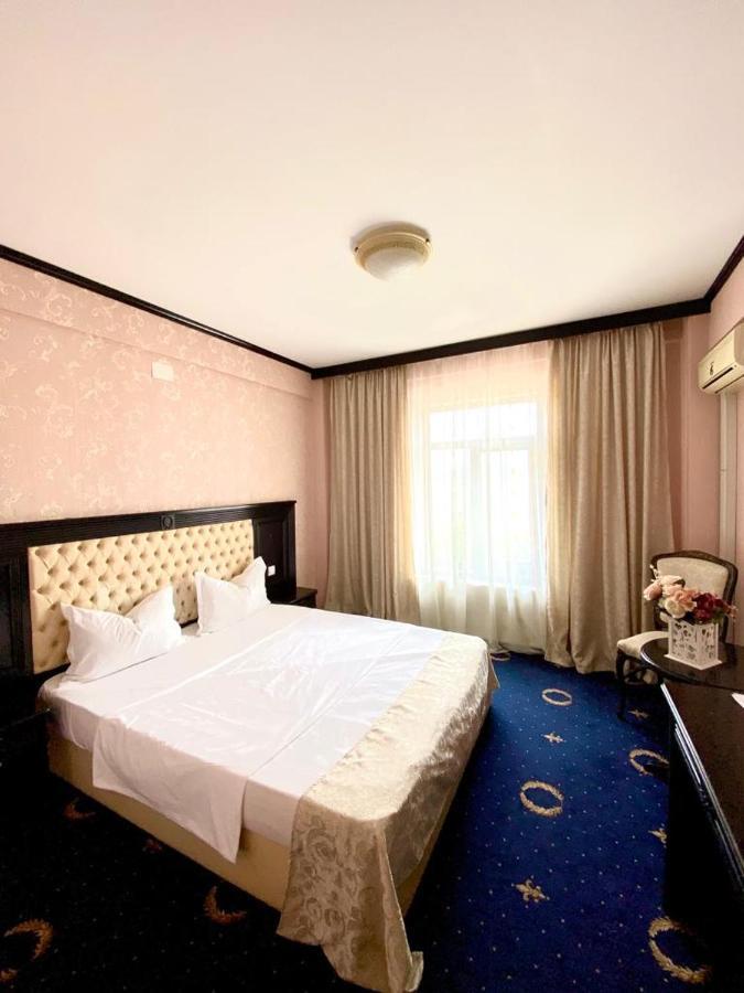 Hotel Premier Class Valea Lupului  外观 照片
