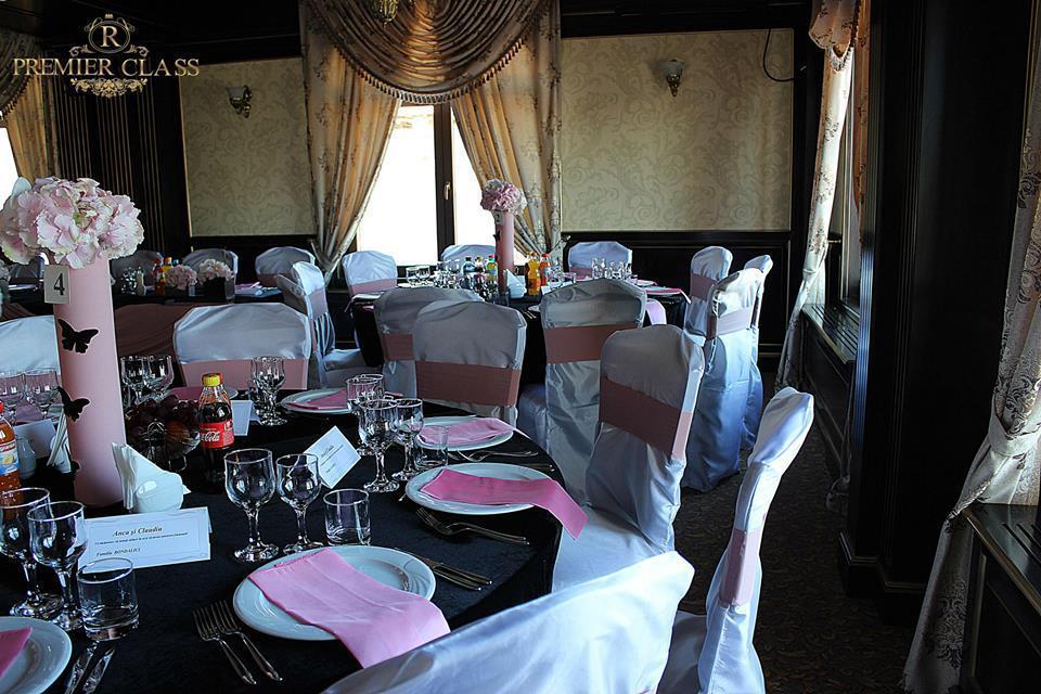 Hotel Premier Class Valea Lupului  外观 照片