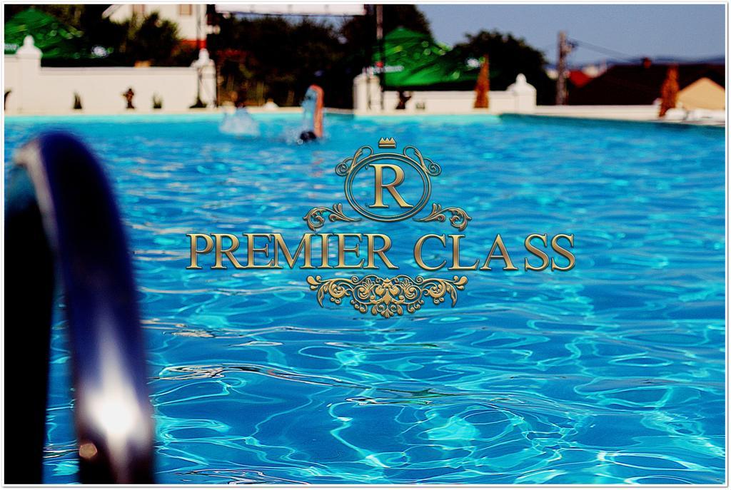 Hotel Premier Class Valea Lupului  外观 照片