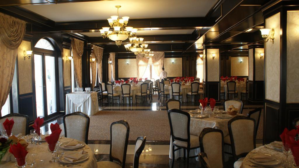 Hotel Premier Class Valea Lupului  外观 照片
