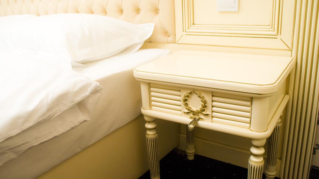Hotel Premier Class Valea Lupului  外观 照片