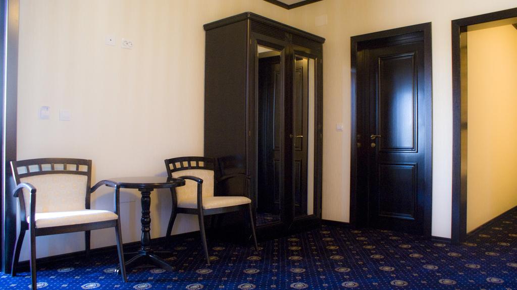 Hotel Premier Class Valea Lupului  外观 照片